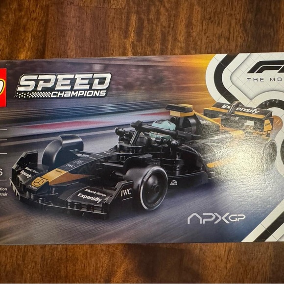 Lego Speed Champions Black and Gold Formula Car Set